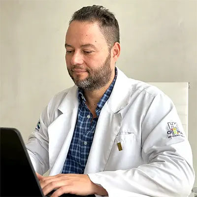 Img-Dr_Jaime_Vallejo-Contacto-1-LCP